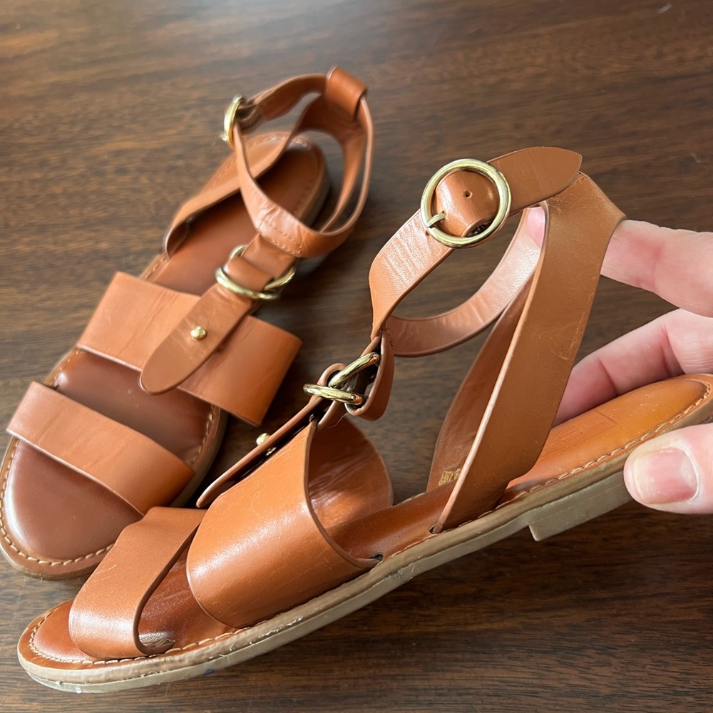 Women’s Tan Faux Leather Strappy Buckle Sandals size 5